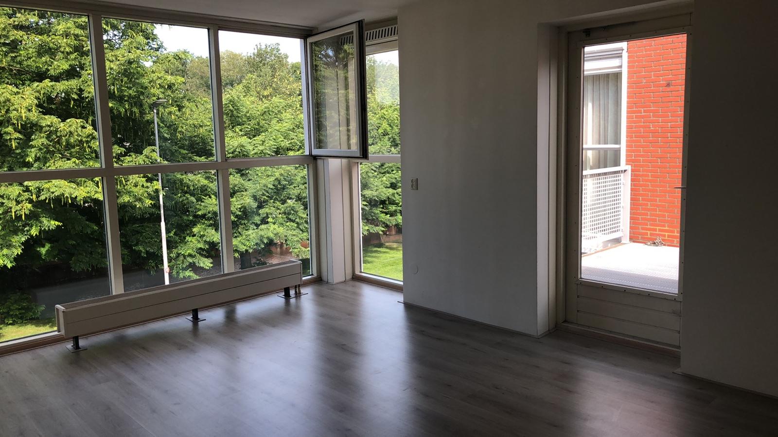 Kamer Corrie Hartonglaan, Rotterdam