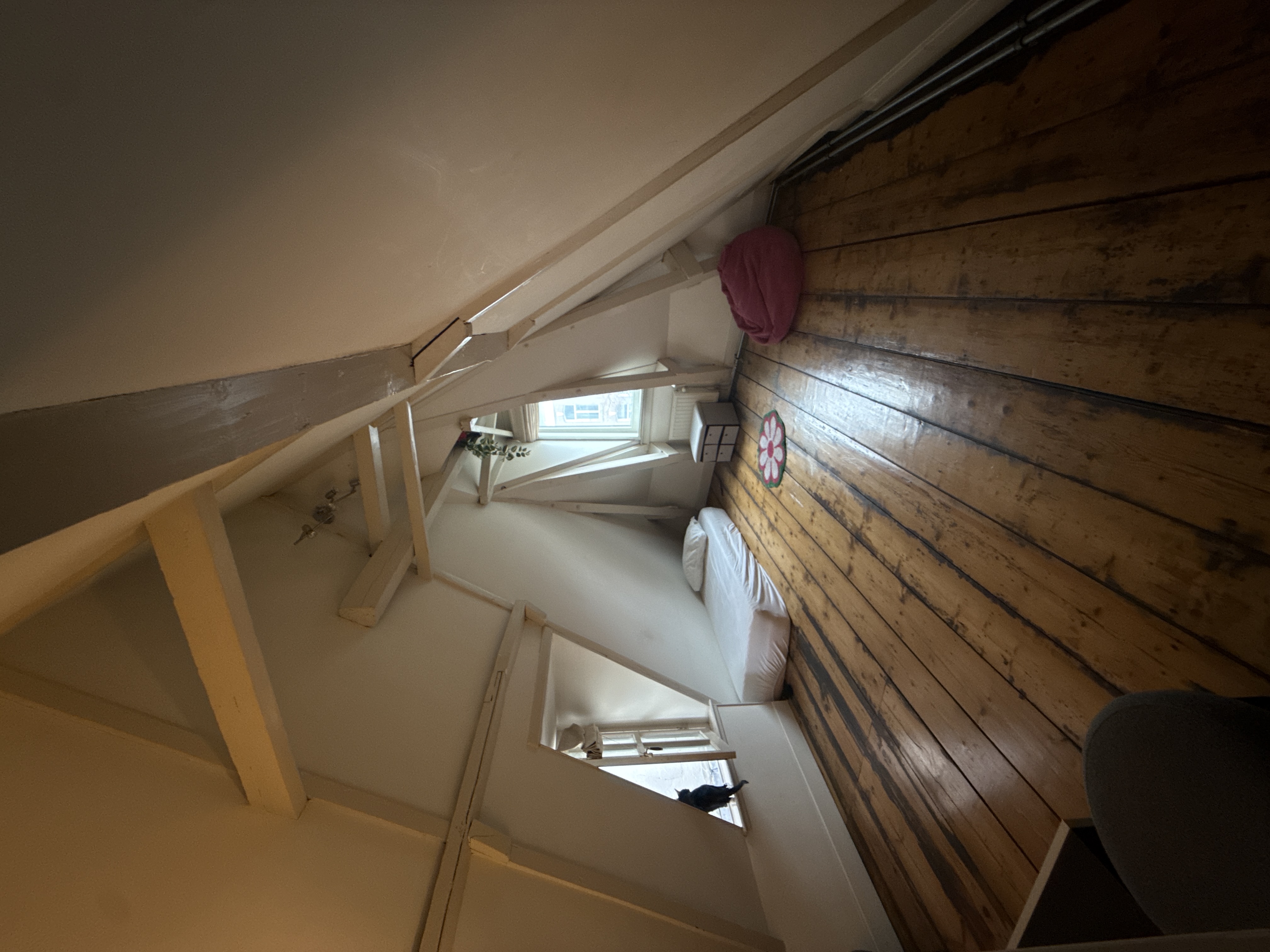 Zolder kamer in herenhuis op de dam