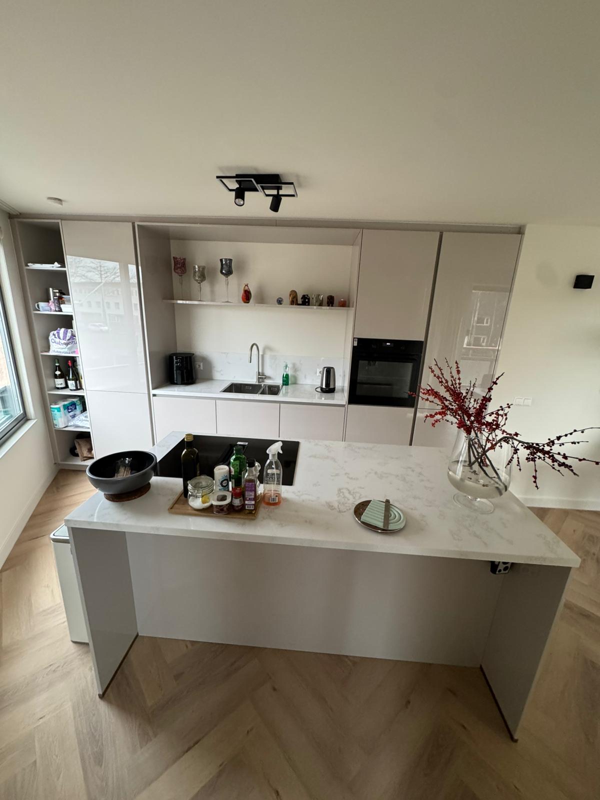 Rooms in Renovated 131m2 Apartment