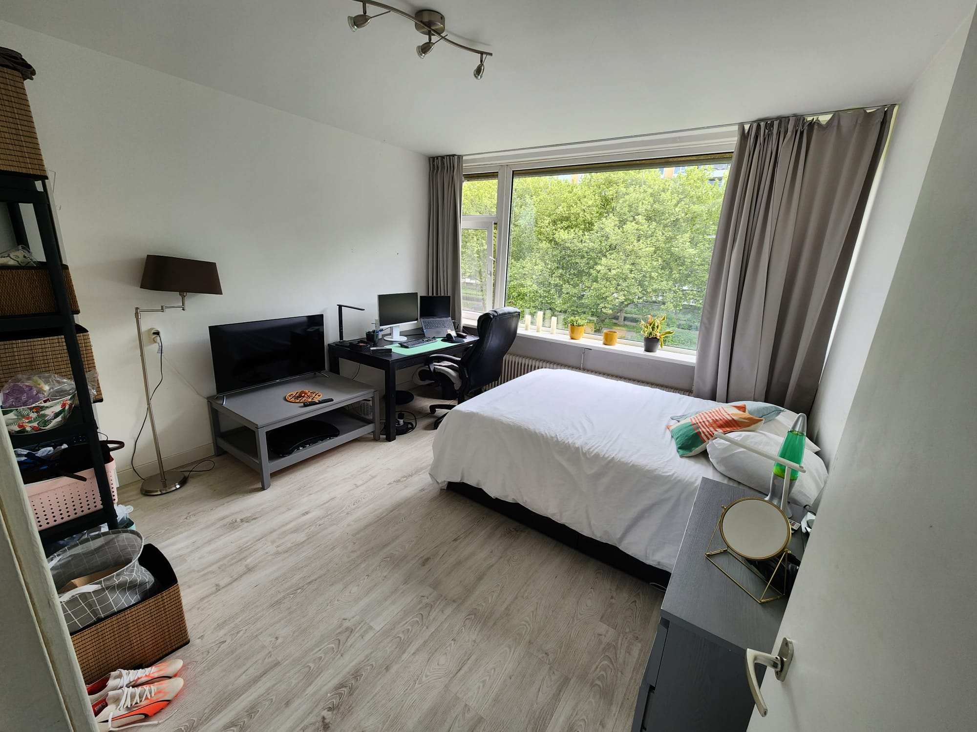 GEMEUBILEERDE KAMER – UTRECHT