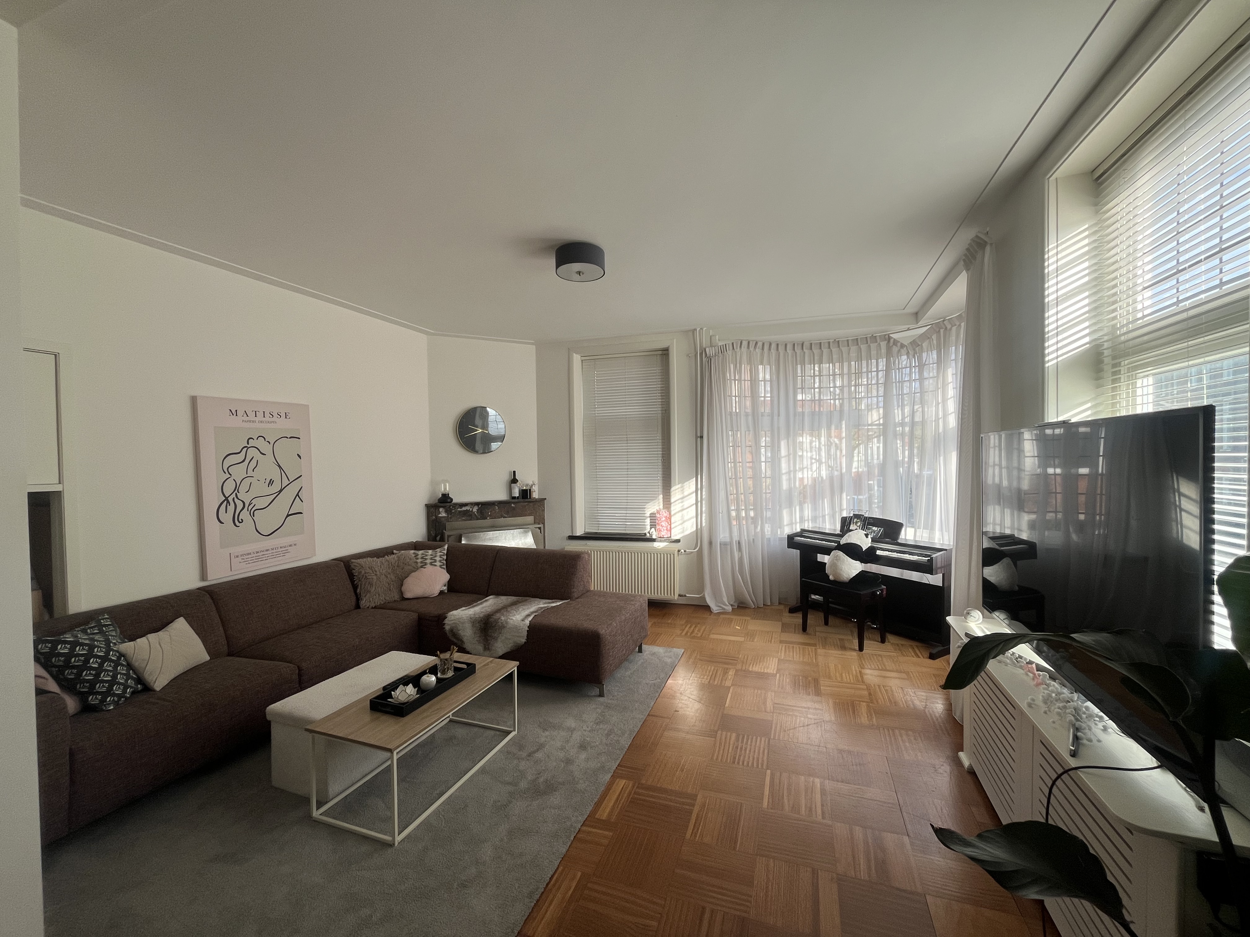 Lichte kamer in net studentenhuis nabij Uni