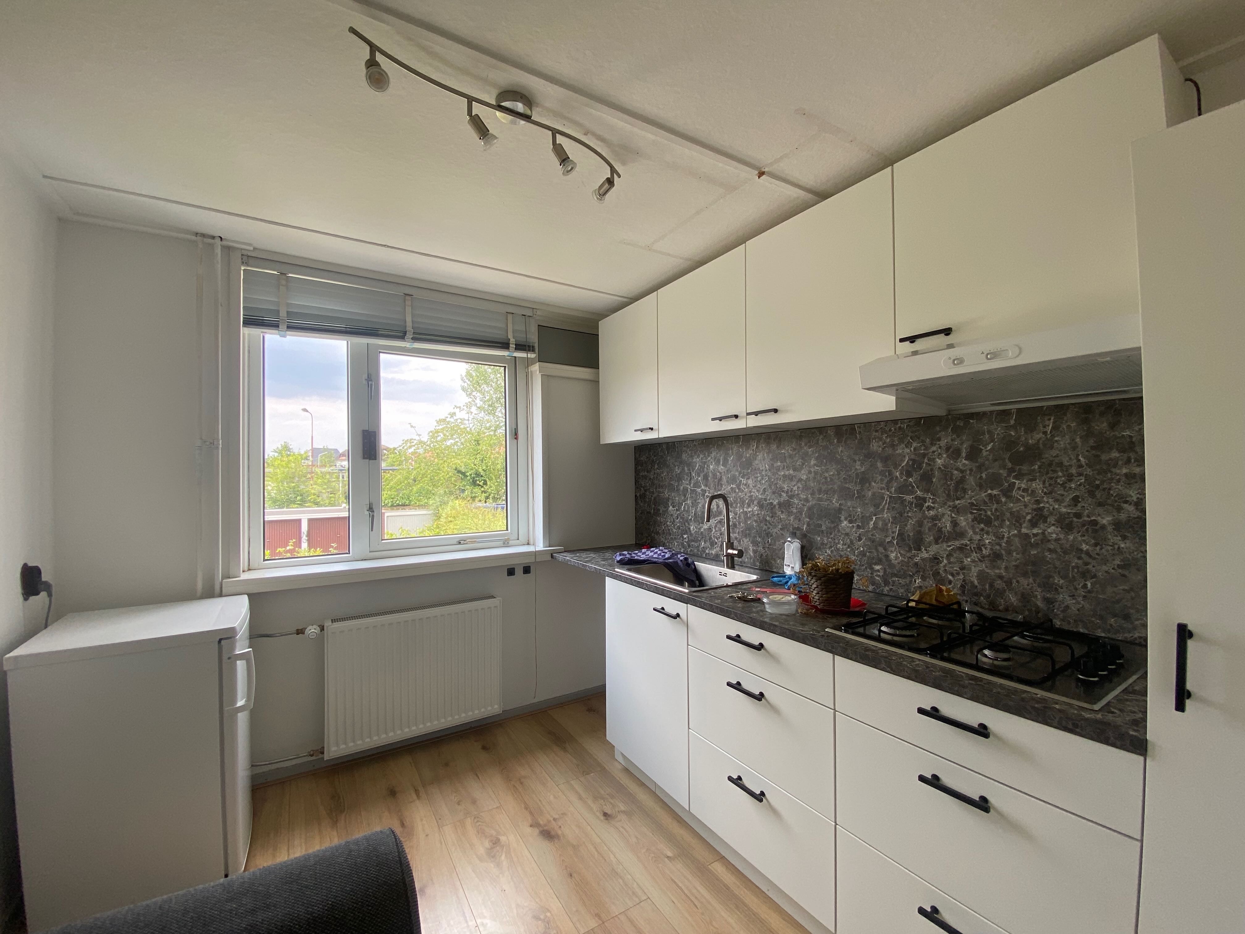 Prachtige studio met eigen keuken en wc !