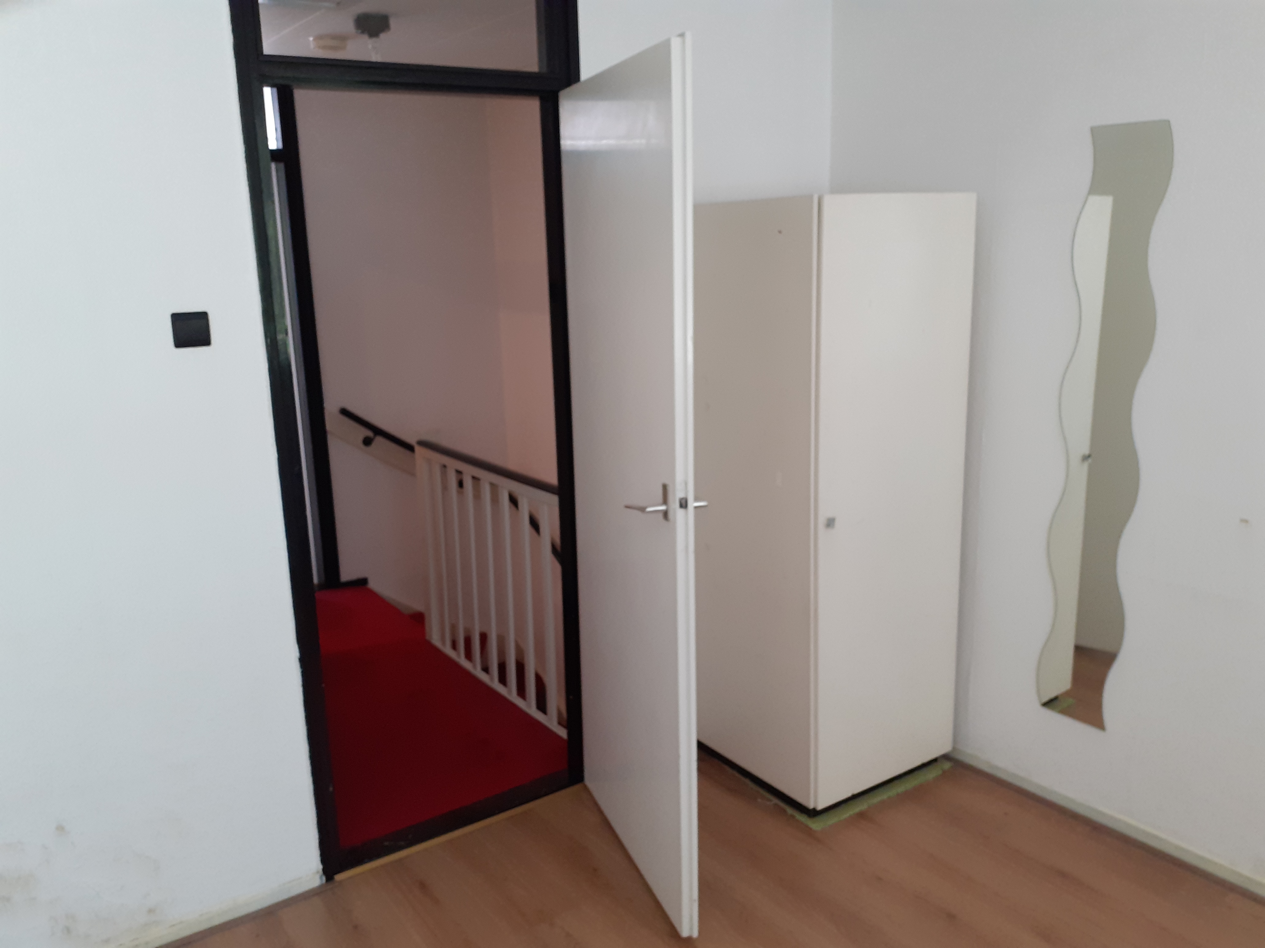 Een nette ruime lichte kamer 13 m2