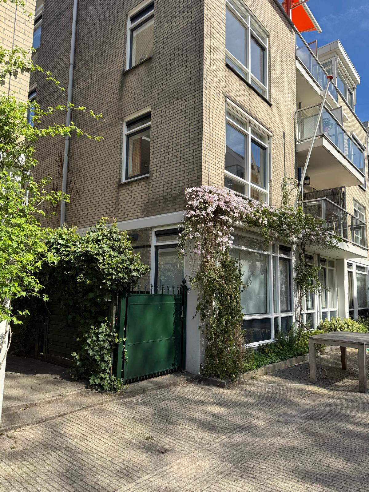 Room in Amsterdam near Vondelpark