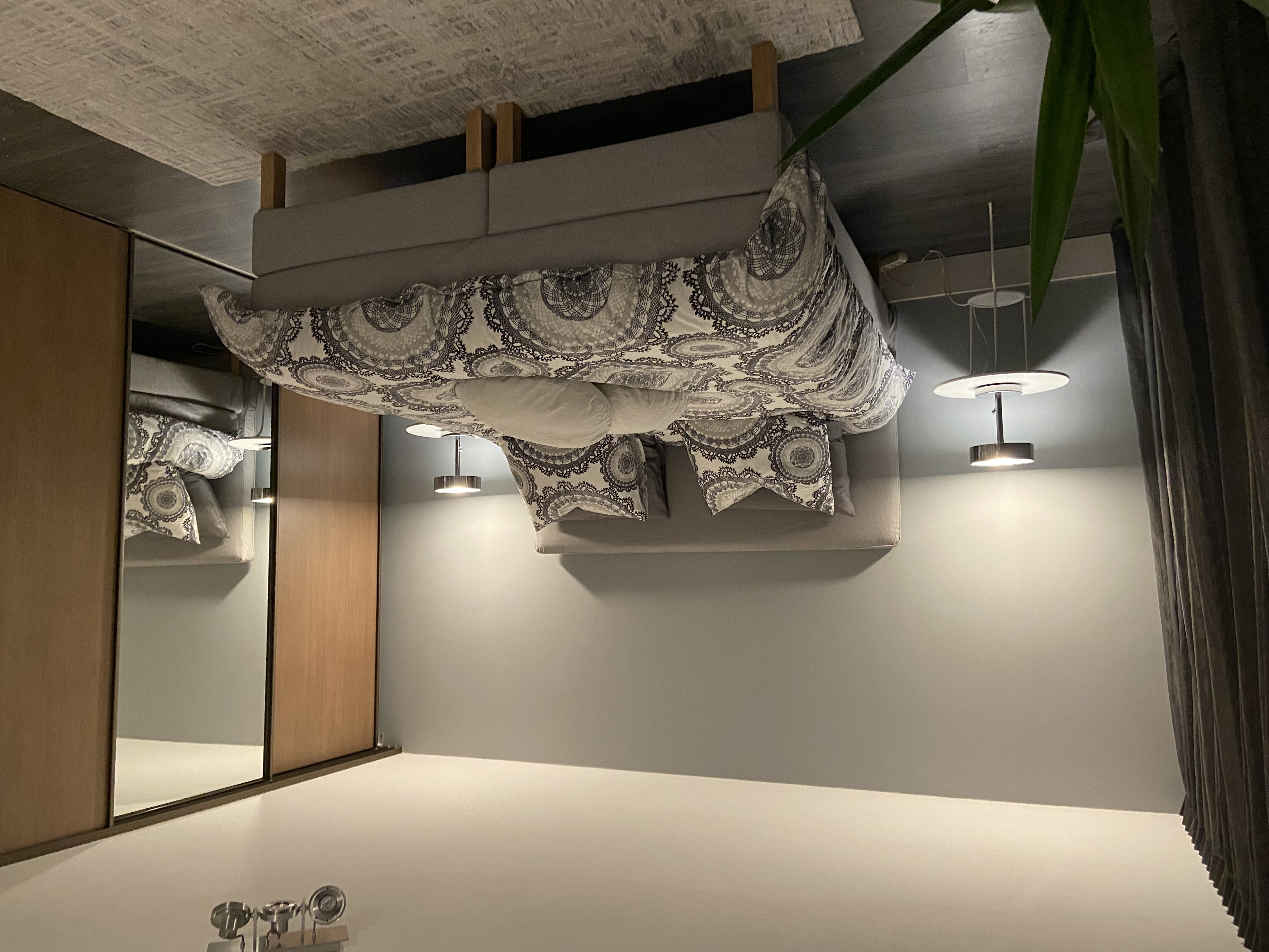 Gemeubileerde kamer te huur 22m2 met balkon 11m2 