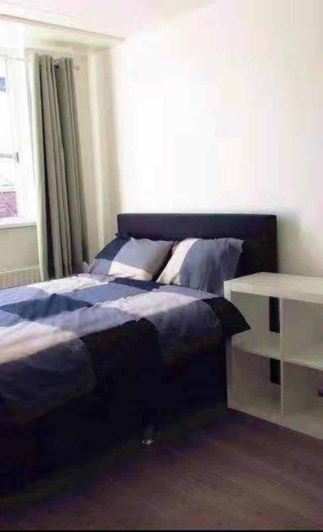 Lovely single room with big living room