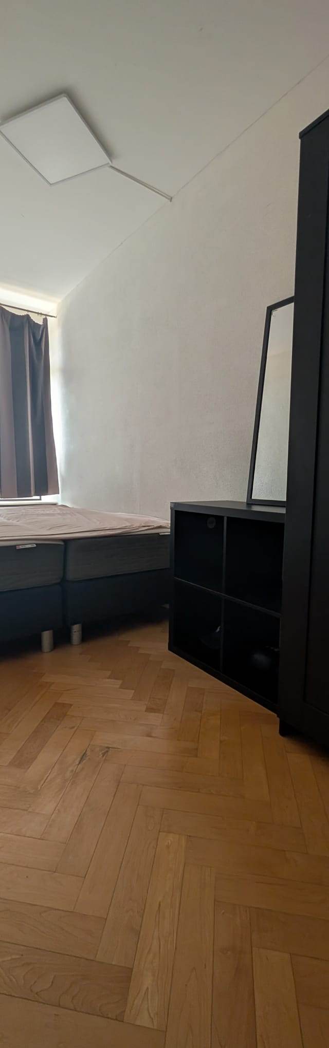 Cozy Room Metro Downstairs. ALL INCLUDED.